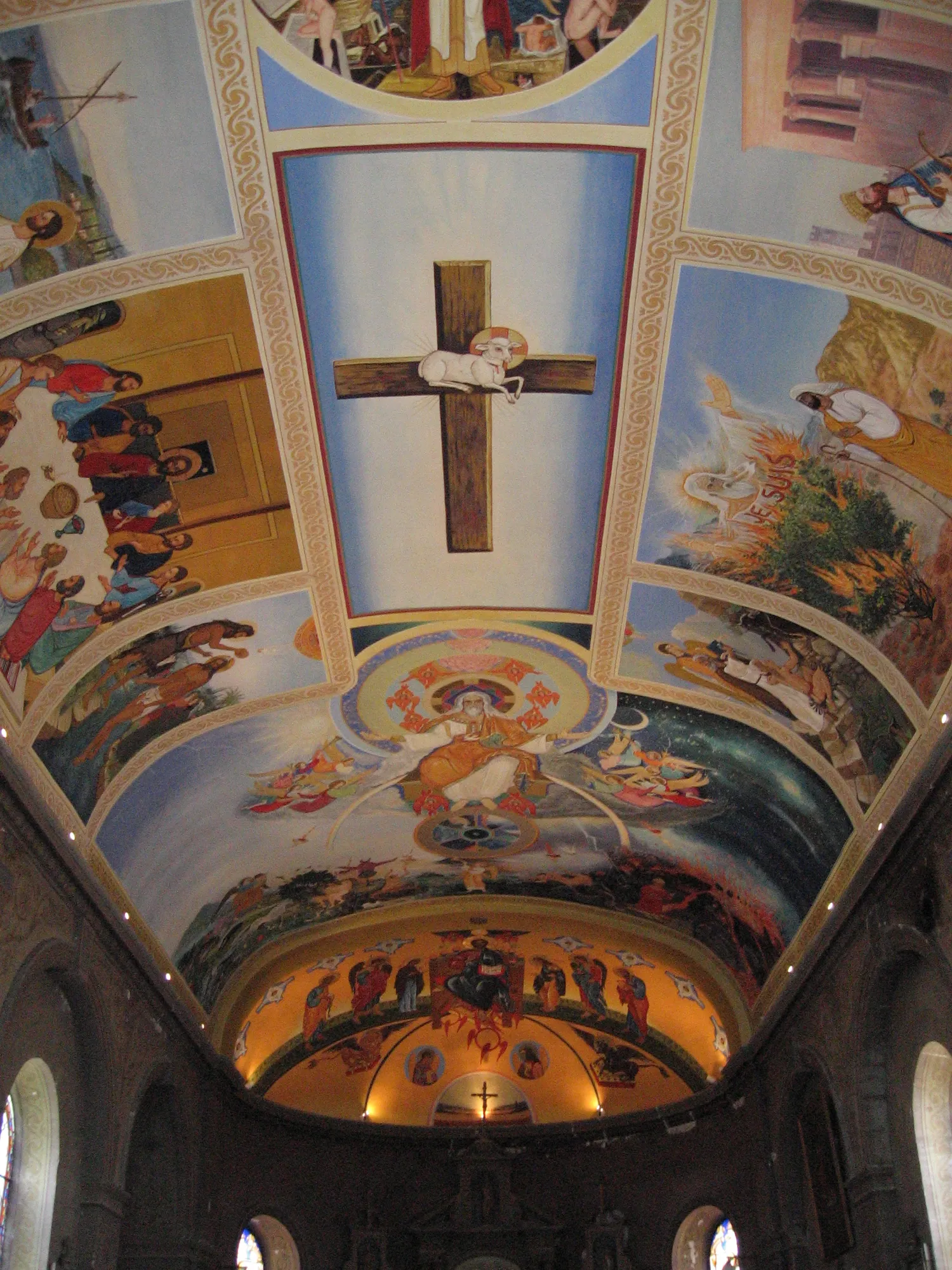 Image qui illustre: Circuit Des Églises À Fresques De La Vallée Du Loir à Vendôme - 1