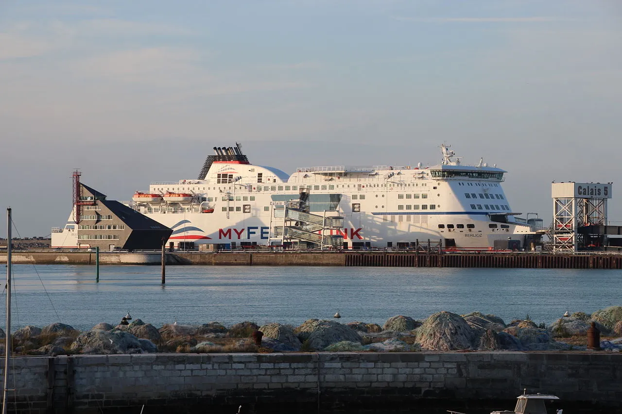 Image qui illustre: Port de Calais à Calais - 1