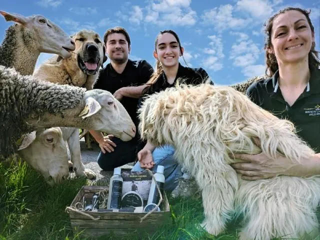 Image qui illustre: Visite À La Ferme Chez Charlie Et Fabien