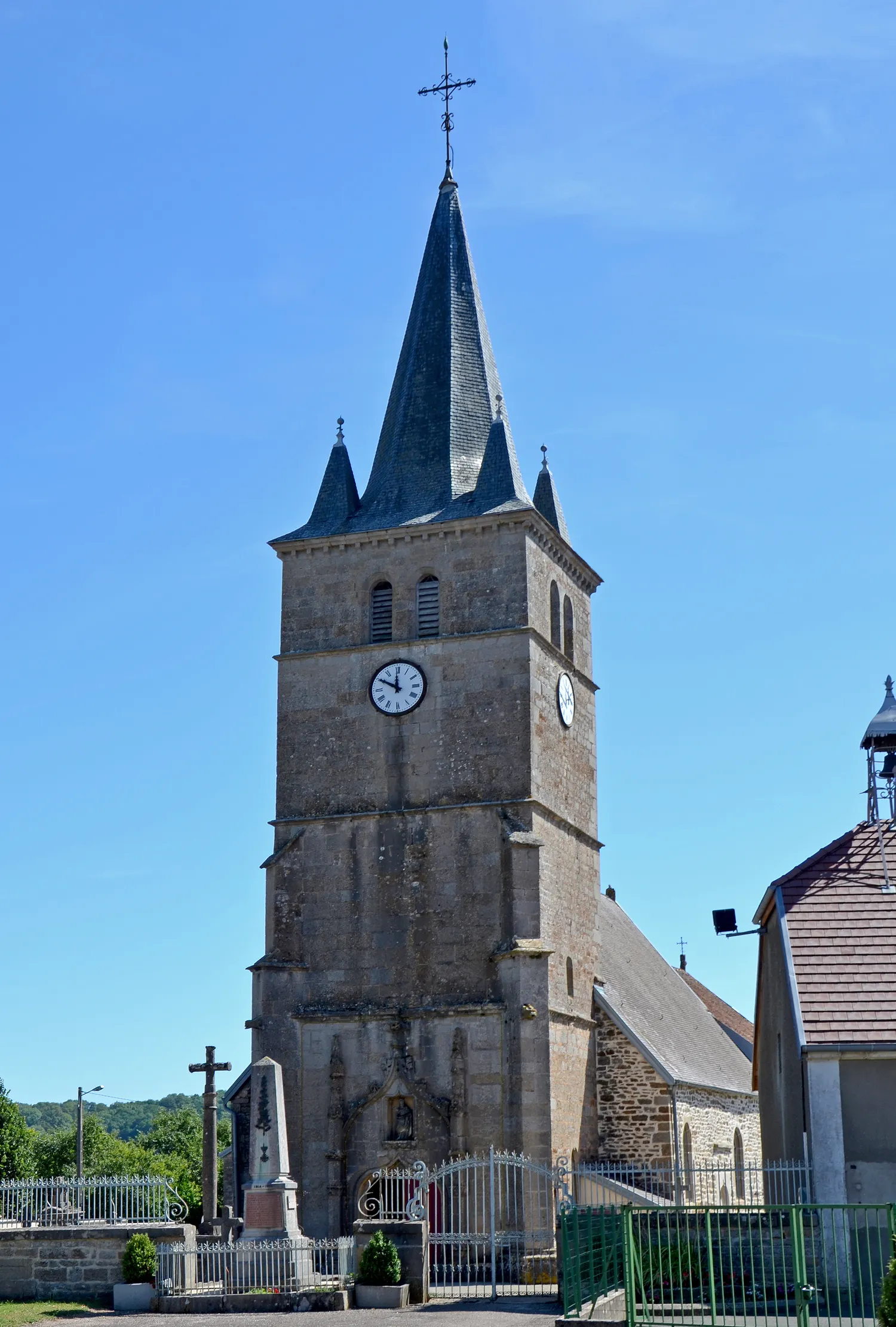Image qui illustre: Eglise Saint-loup D'heuilley-cotton à Villegusien-le-Lac - 0