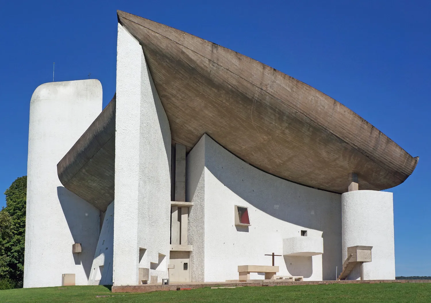 Image qui illustre: La chapelle de Ronchamp