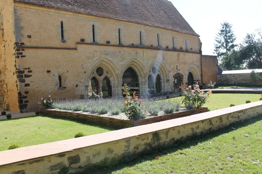 Image qui illustre: Abbaye Saint-martin à Massay - 2