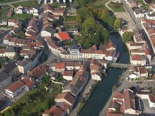 Image qui illustre: L'ornain à Gondrecourt-le-Château - 1