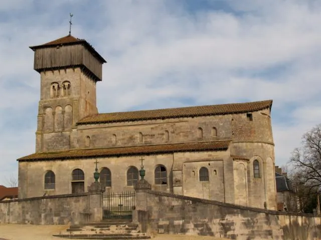 Image qui illustre: Visite guidée d'une église fortifiée