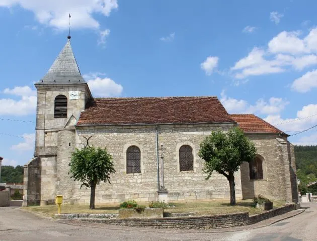 Image qui illustre: Eglise Saint-martin De Sarcicourt