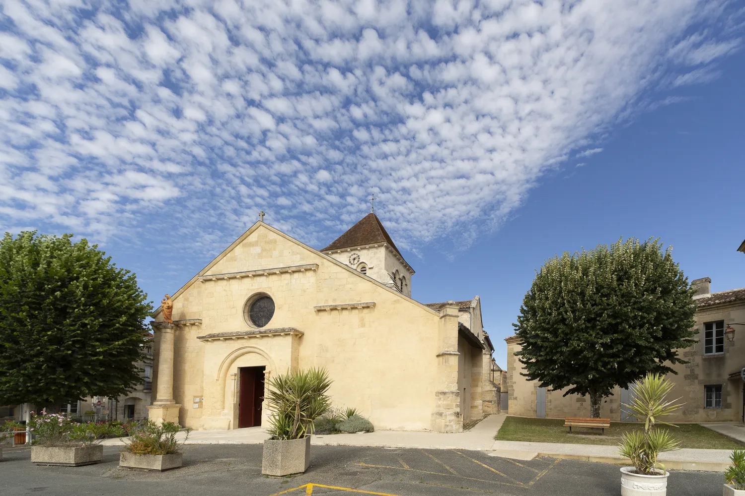 Image qui illustre: Venez découvrir l'église de la commune de Saint-Christoly ! à Saint-Christoly-de-Blaye - 0
