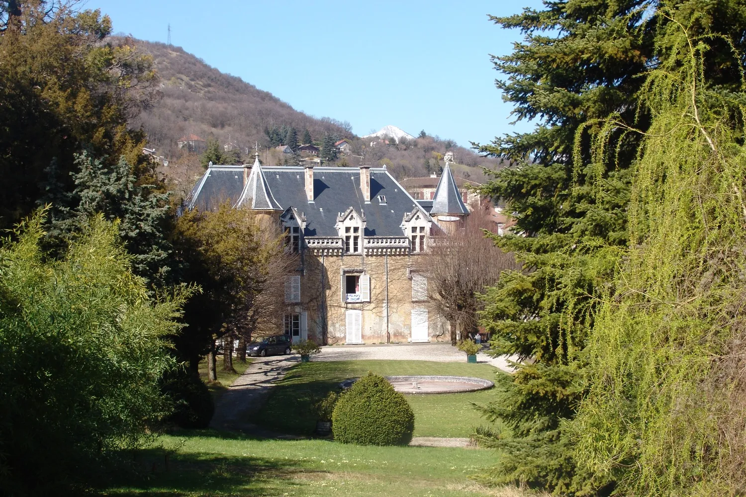 Image qui illustre: Château Le Clos aux Combes à Seyssinet-Pariset - 0