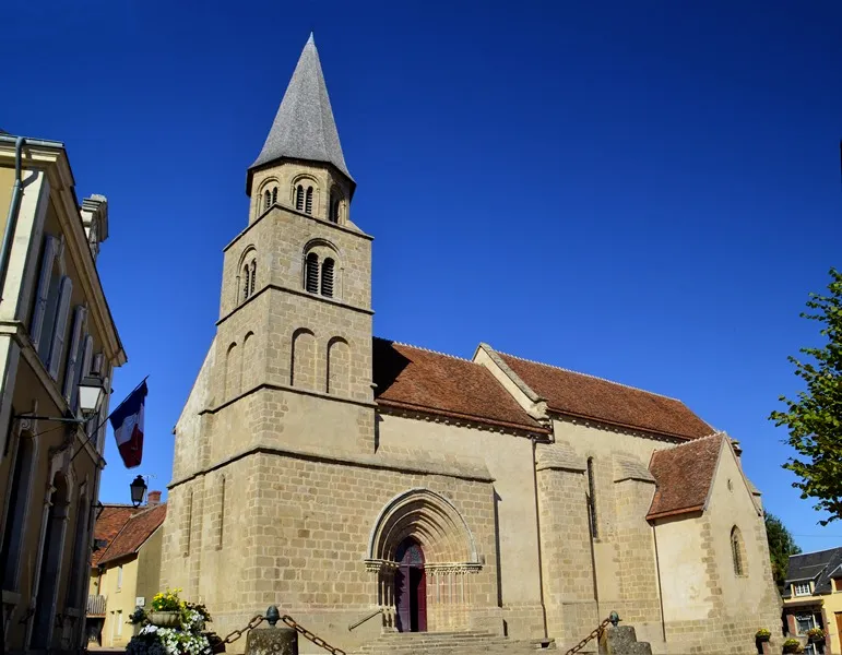Image qui illustre: Eglise Saint-denis-de-jouhet à Saint-Denis-de-Jouhet - 0