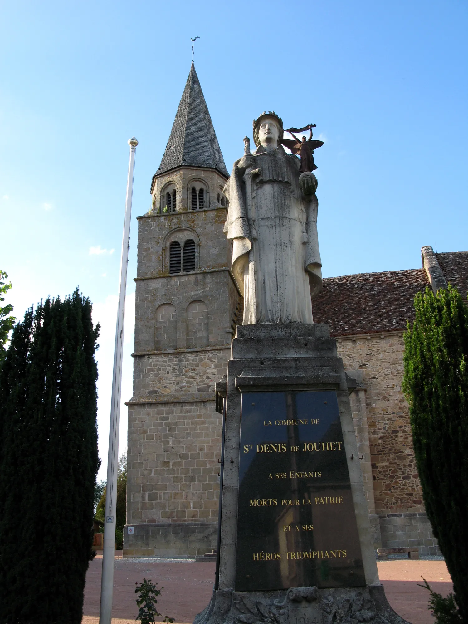 Image qui illustre: Eglise Saint-denis-de-jouhet à Saint-Denis-de-Jouhet - 2