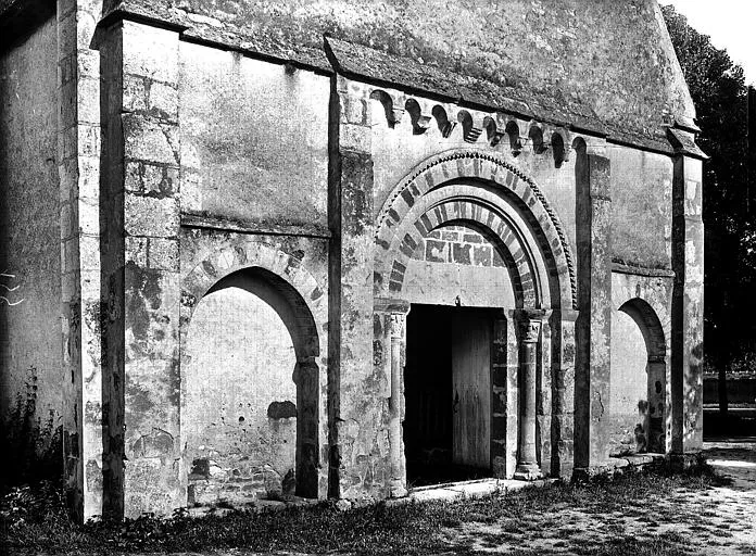 Image qui illustre: Eglise Saint-Julien à Osmery - 1