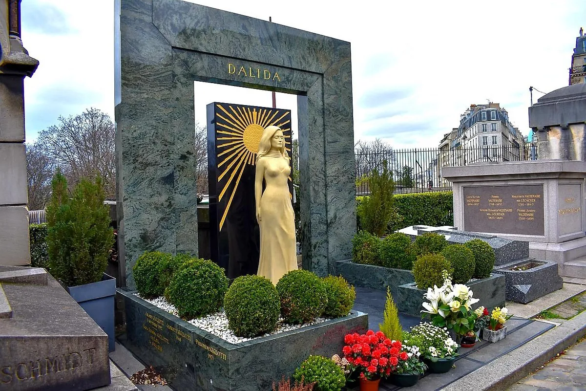 Image qui illustre: Tombe de Dalida à Paris - 0
