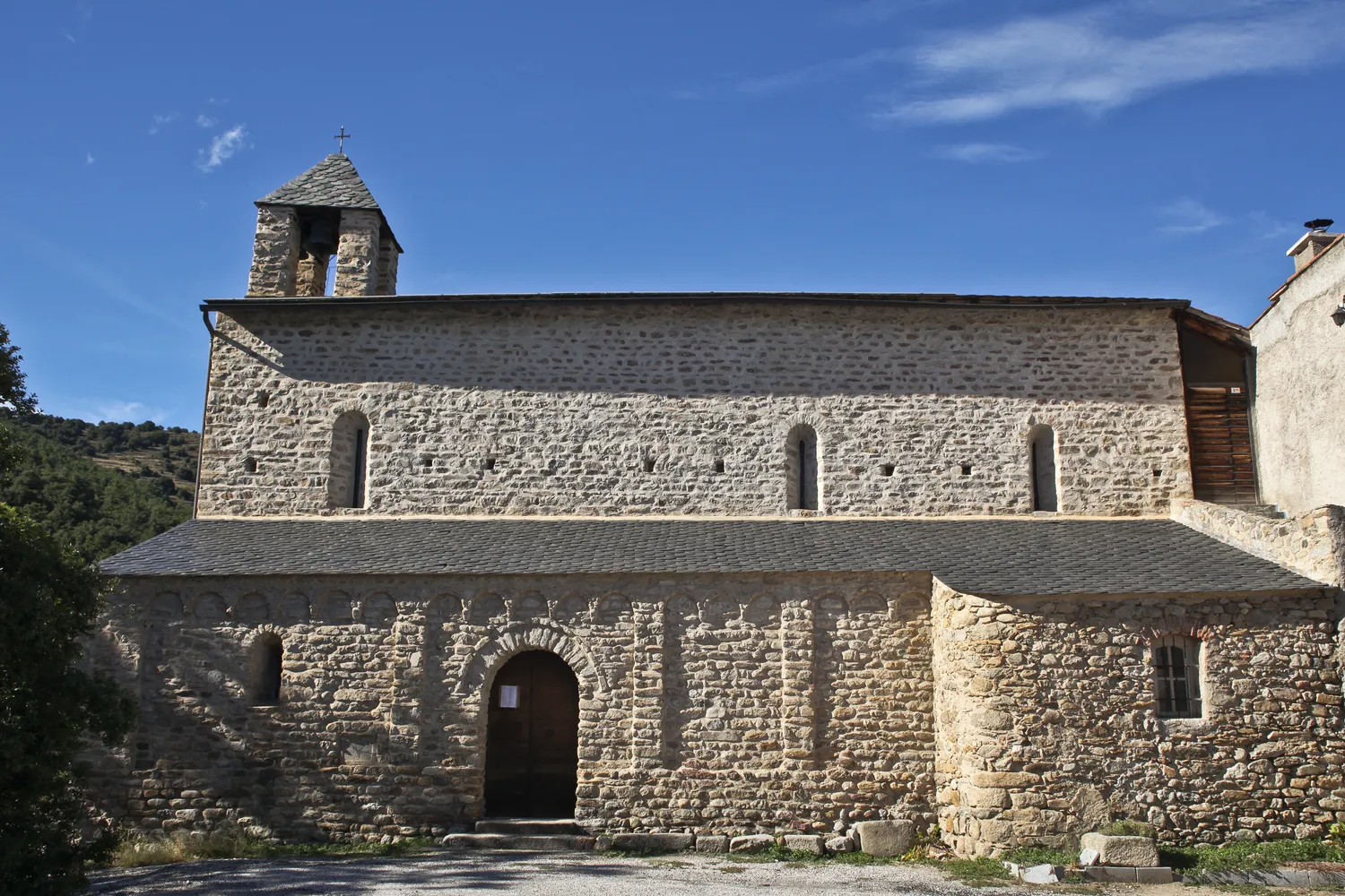 Image qui illustre: Eglise Sainte Eulalie De Fuilla à Fuilla - 0
