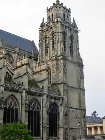 Image qui illustre: Eglise Saint-gervais Saint-protais De Gisors