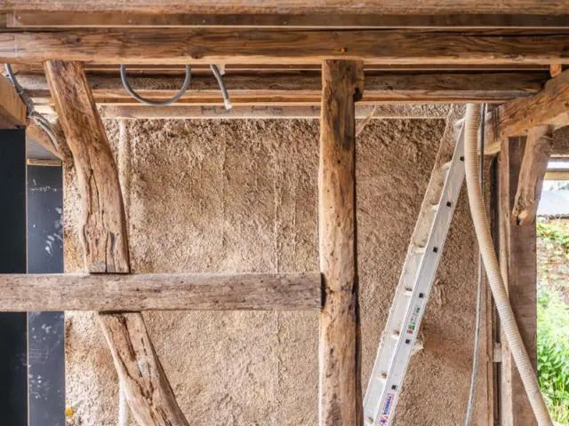 Image qui illustre: Table Ronde : Rénover Une Maison À Pans-de-bois Aujourd'hui