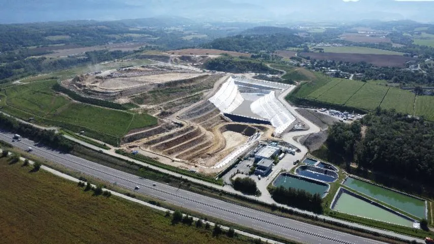 Image qui illustre: Visite guidée du Pôle Stockage Energie Veolia