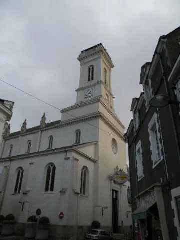 Image qui illustre: Église De Saint Étienne De Montluc