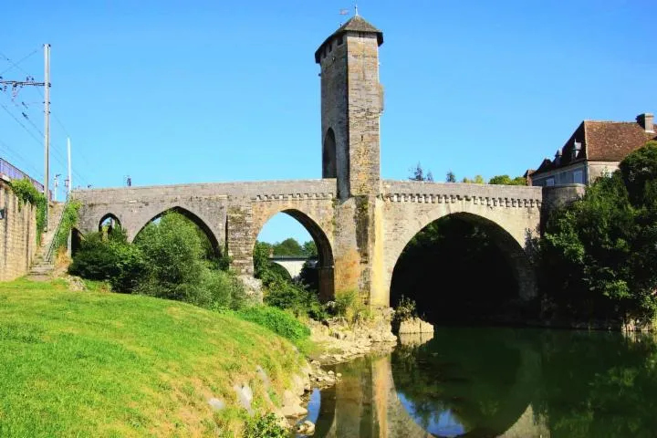 Image qui illustre: Pont Vieux d’Orthez