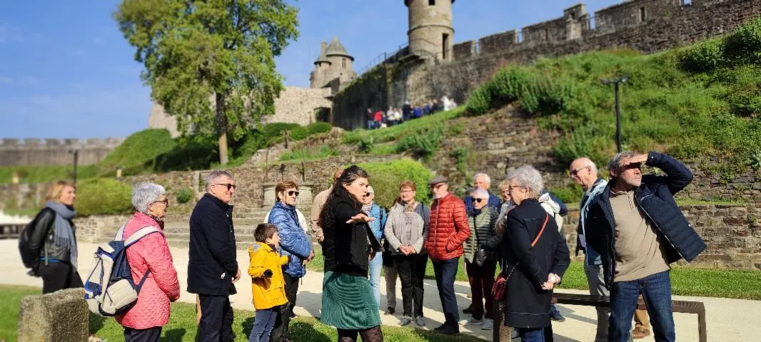 Image qui illustre: Visites libres ou guidées au Château de Fougères