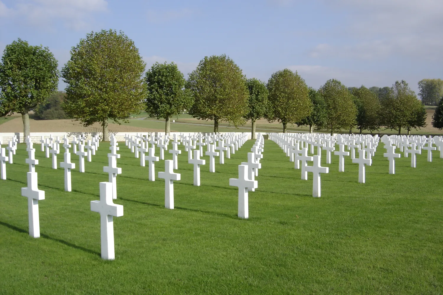 Image qui illustre: Somme American Cemetery And Memorial à Bony - 0