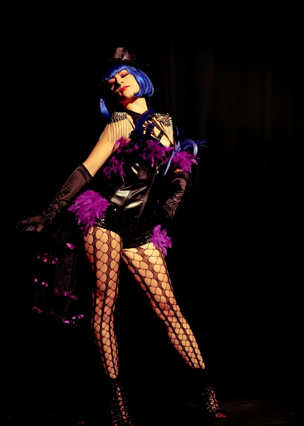Image qui illustre: La Fourmi Rouge - Cabaret-spectacles à Laàs - 0