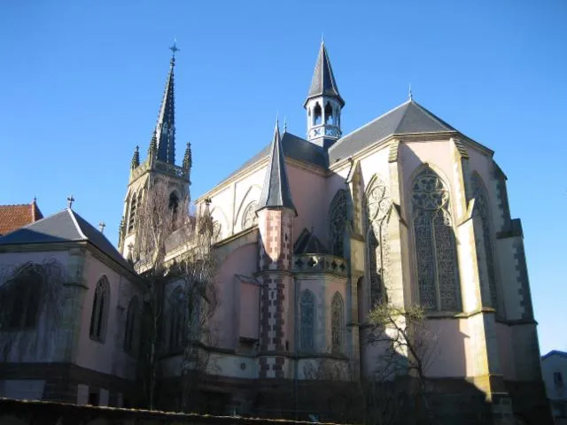 Image qui illustre: Basilique Saint Pierre Fourier