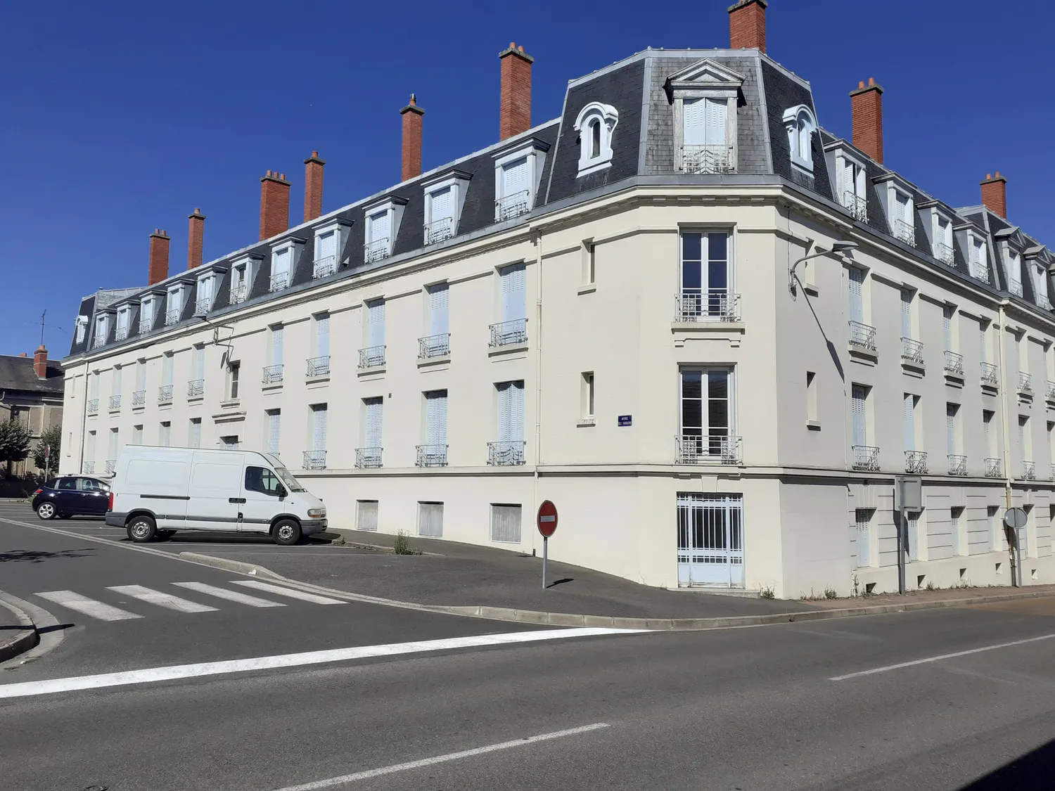 Image qui illustre: Visite de l'Hôtel du Nivernais à Varennes-Vauzelles - 0