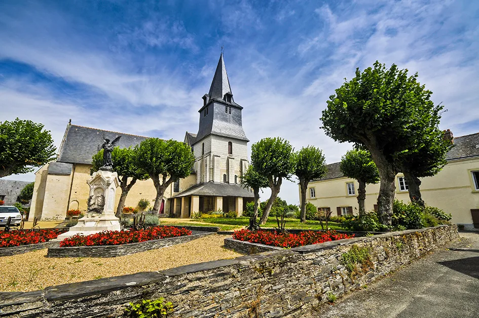 Image qui illustre: Visite libre de l'Église Saint - Symphorien à Loire-Authion - 0