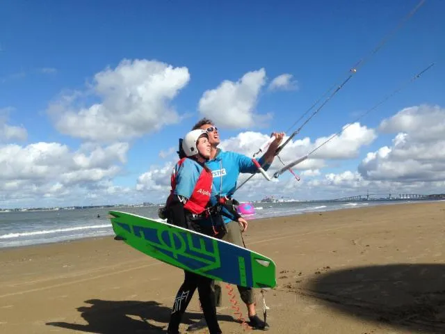 Image qui illustre: H2air Kiteschool