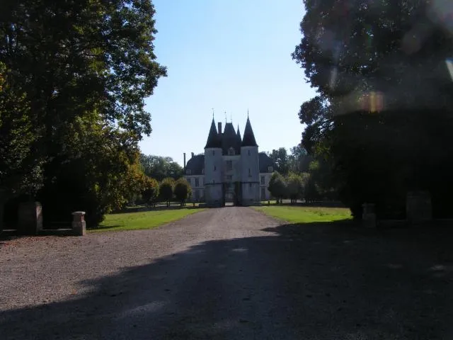 Image qui illustre: Château De Dampierre