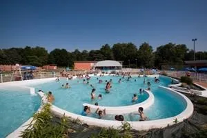 Image qui illustre: Piscine Municipale Villefranche-de-lauragais