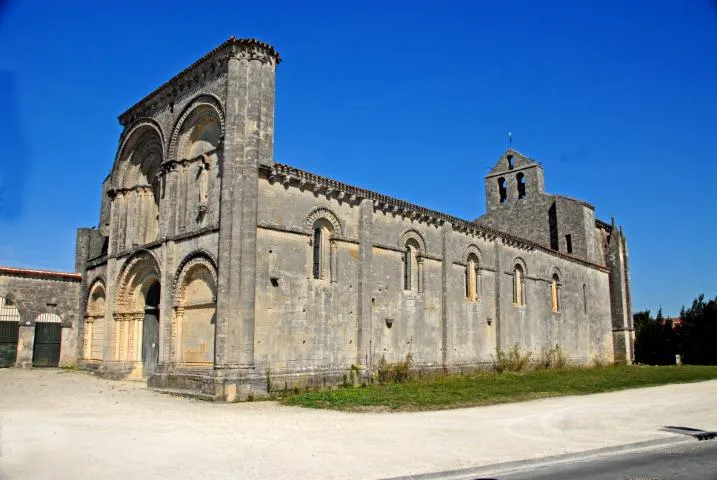Image qui illustre: Eglise Saint-hérie