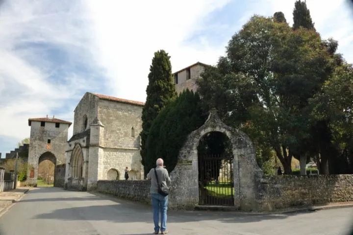 Image qui illustre: Eglise Saint-Christophe de Vianne