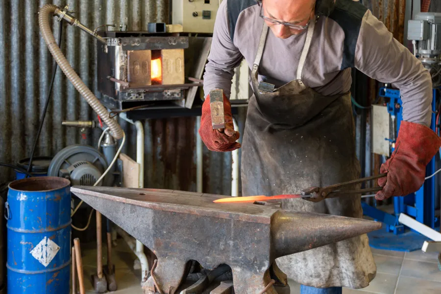 Image du carousel qui illustre: Forgez votre couteau de cuisine en acier carbone à Pagny-sur-Moselle