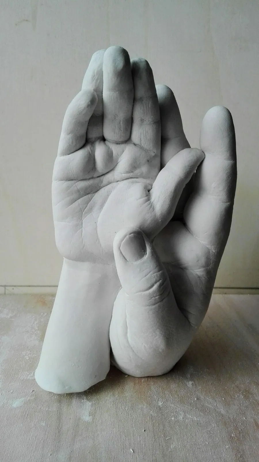 Image du carousel qui illustre: Créez un moulage de vos mains à Paris
