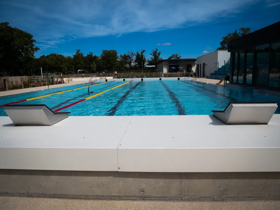 Image du carousel qui illustre: Piscine Municipale De Pougues-les-eaux à Pougues-les-Eaux