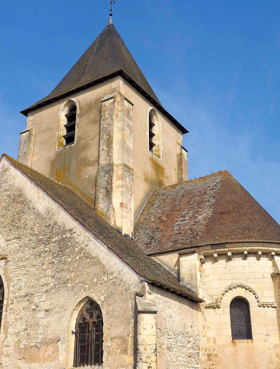 Image du carousel qui illustre: Eglise Saint Etienne Du Gravier à La Guerche-sur-l'Aubois
