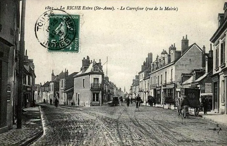 Image du carousel qui illustre: Place Sainte-Anne à La Riche