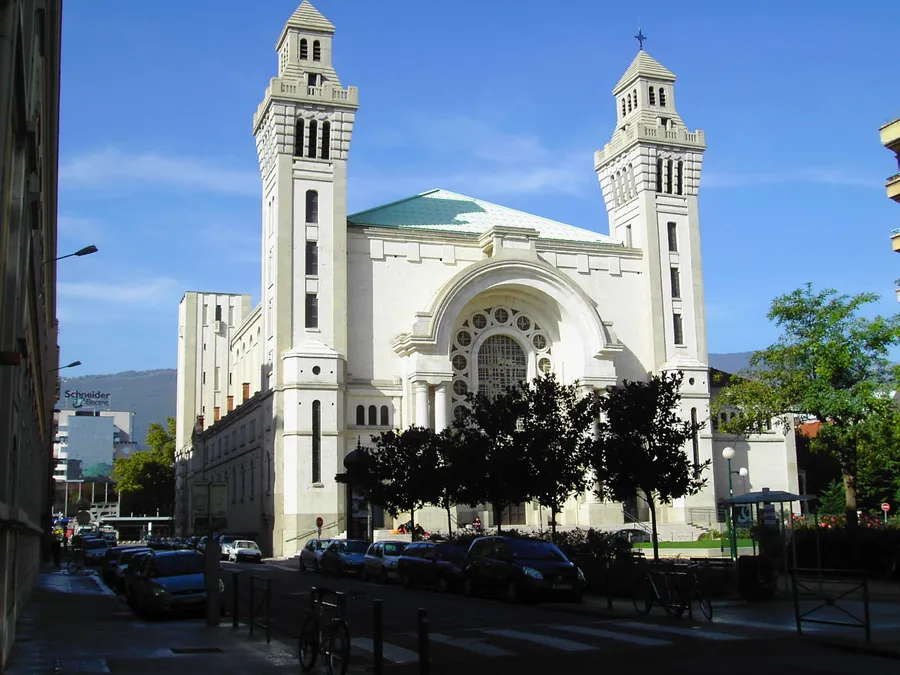 Image du carousel qui illustre: La Basilique du Sacré-Coeur de Grenoble à Grenoble