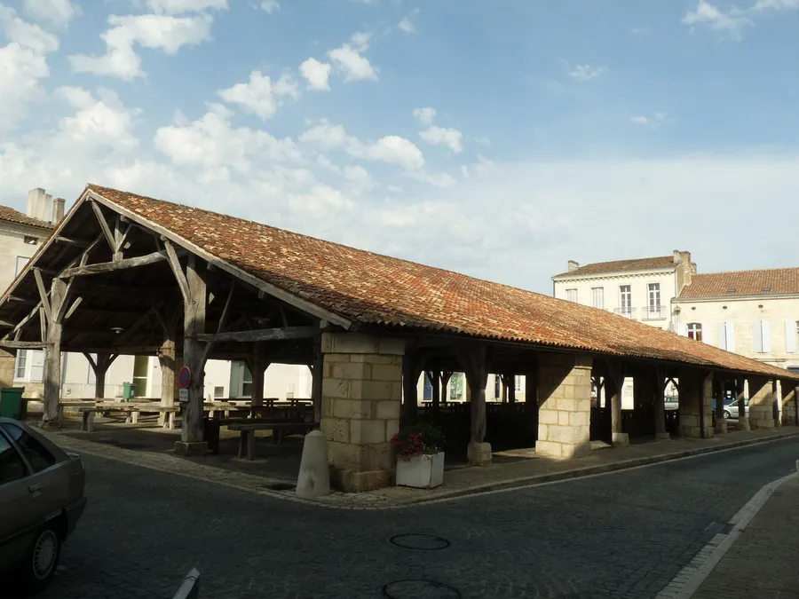 Image du carousel qui illustre: Les Halles de Cozes à Cozes