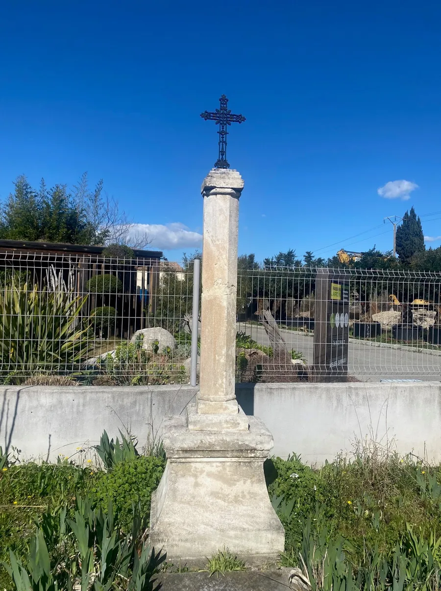 Image du carousel qui illustre: Croix De Châteaurenard à Châteaurenard