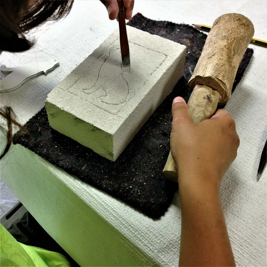 Image du carousel qui illustre: Atelier :  Taille de pierre à Preignan