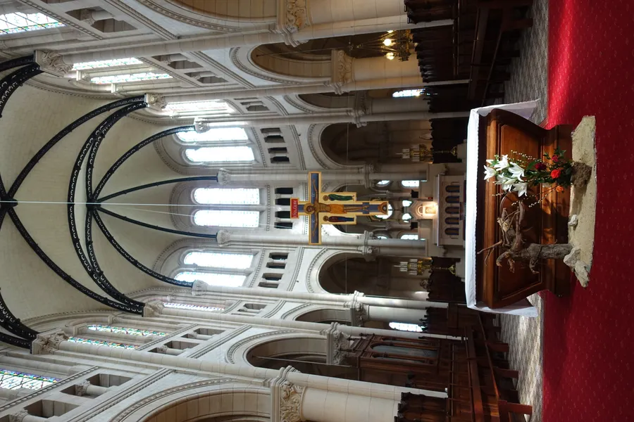 Image du carousel qui illustre: Église catholique Notre-Dame-de-la-Croix de Ménilmontant à Paris
