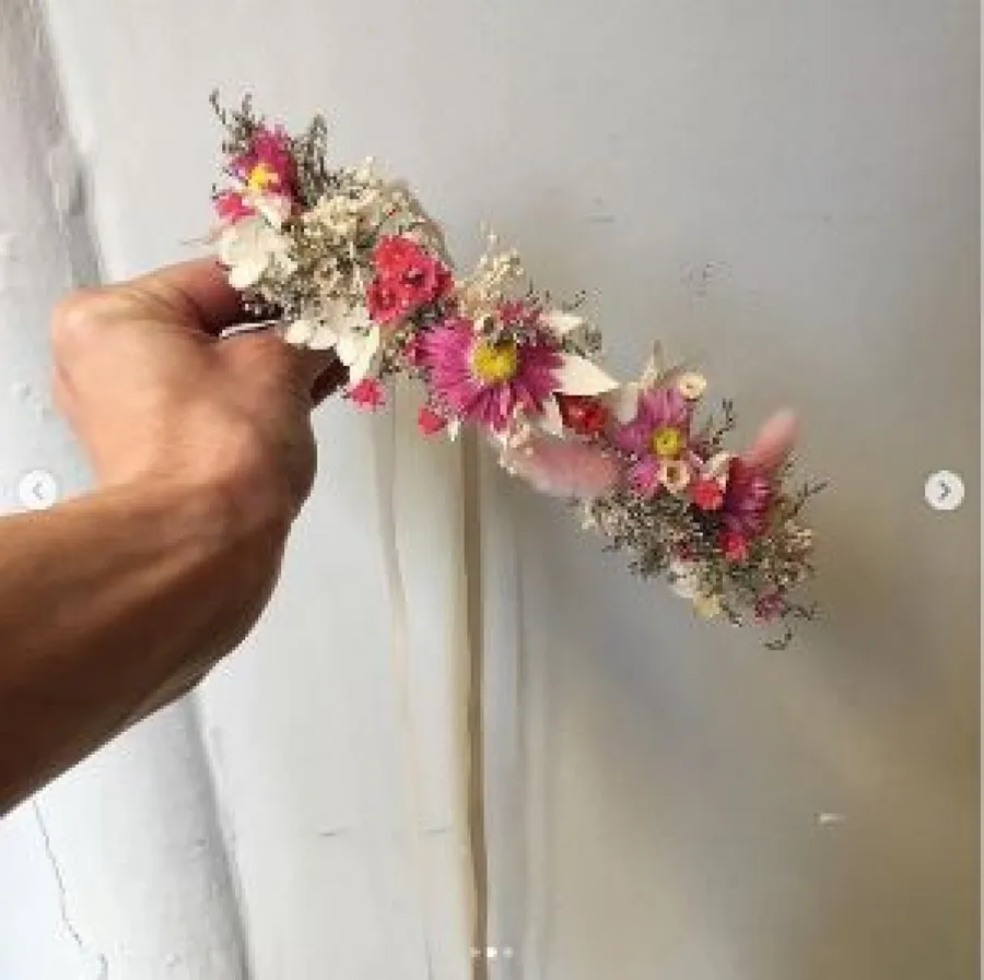 Image du carousel qui illustre: Créez votre couronne de fleurs séchées à Paris