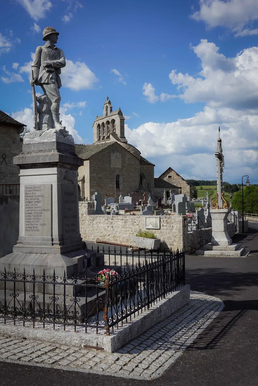 Image du carousel qui illustre: Eglise Saint-pierre - Fontans à Fontans