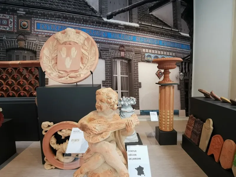 Image du carousel qui illustre: Céra'brique - Espace Muséographique à Romorantin-Lanthenay