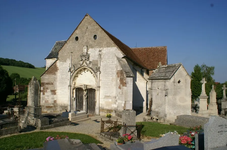Image du carousel qui illustre: Visite libre d'une église classée datant de la fin du XVe siècle à Javernant