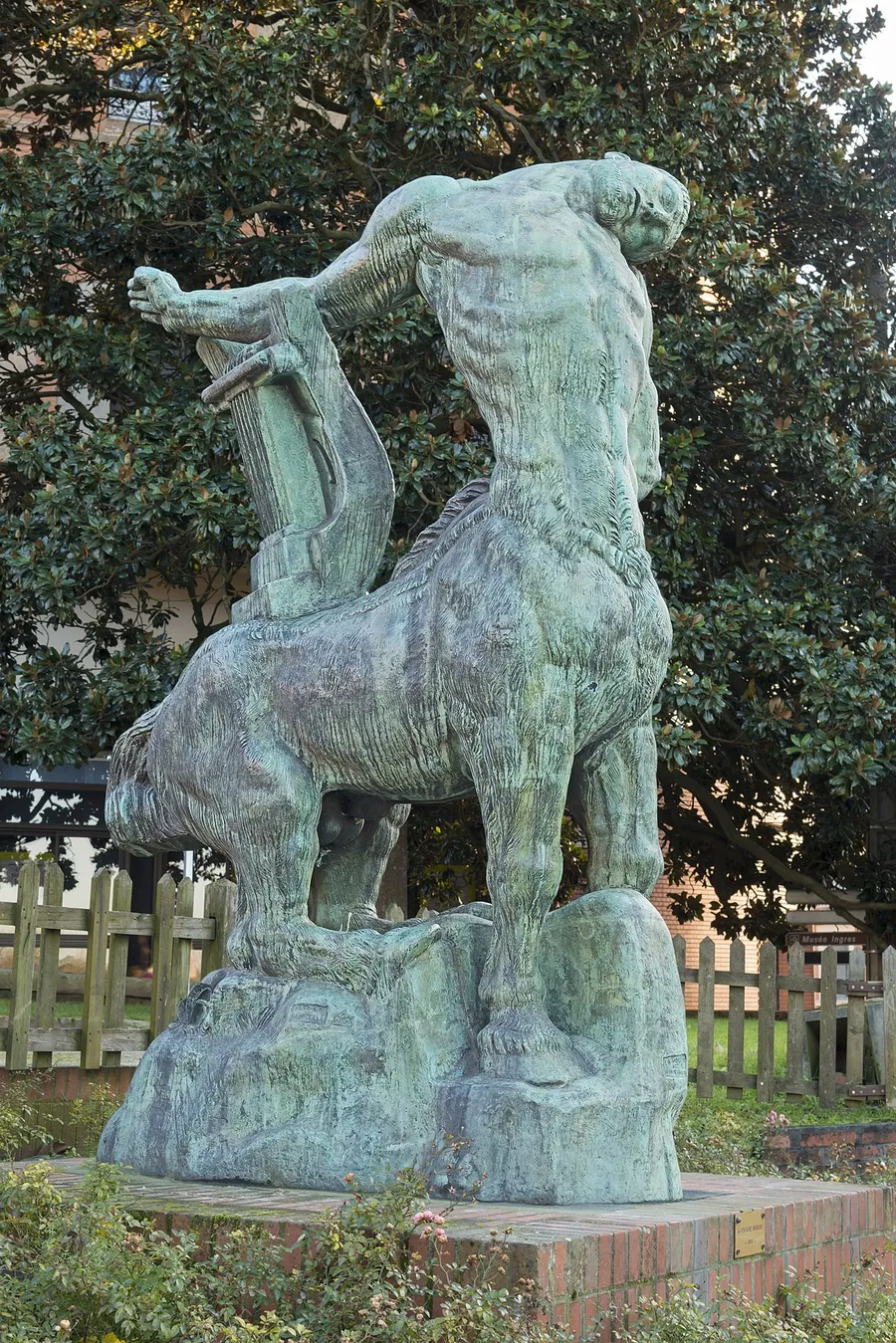 Image du carousel qui illustre: Centaure mourant ou “la mort du dernier centaure à Montauban
