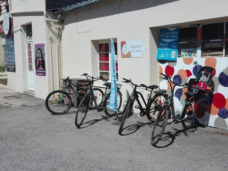 Image du carousel qui illustre: Location De Vélos - L'épicerie Du Coing à Pont-d'Ouilly
