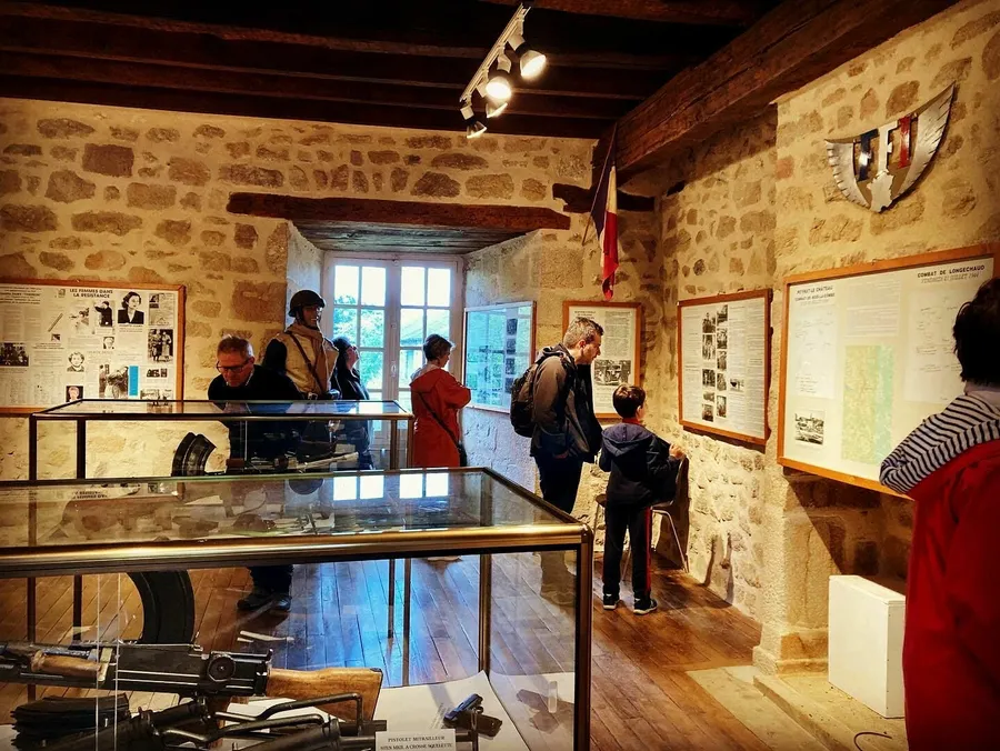 Image du carousel qui illustre: Visite du musée de la Résistance à Peyrat-le-Château