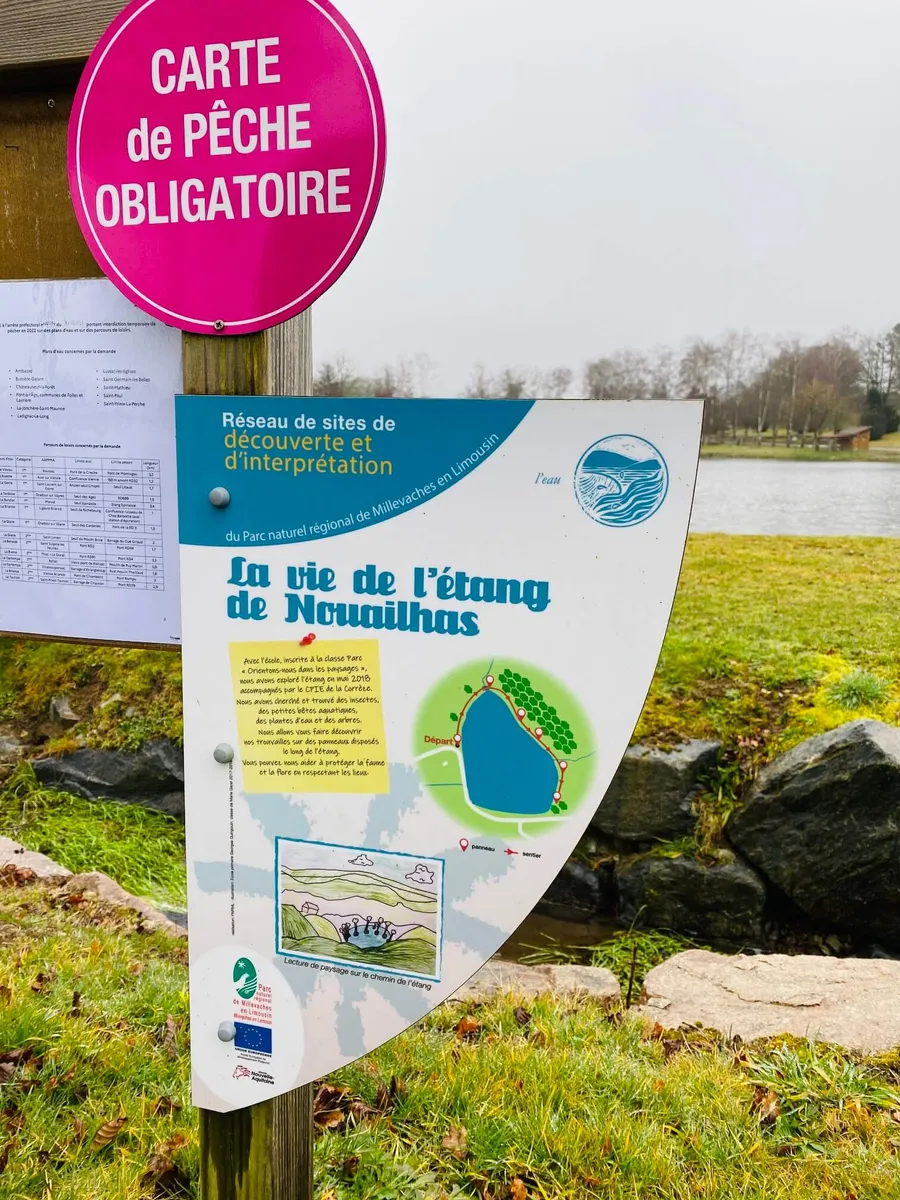 Image du carousel qui illustre: Plan D'eau De La Croisille Sur Briance à La Croisille-sur-Briance